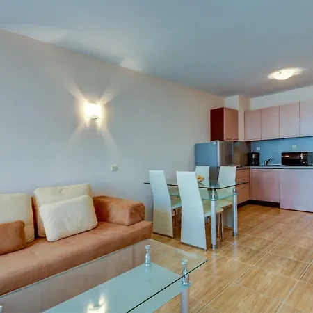 дриймбг - парадайз дриймс, влас スヴェティ・ヴラス